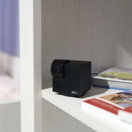 Inteligentná vnútorná otočná kamera so senzorom pohybu GoSmart 5V Wi-Fi Tuya čierna