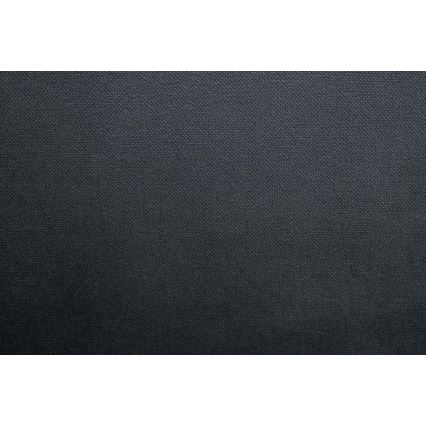 Drevená stolička s tmavosivým čalúneným sedákom je zobrazená z mierne bočného uhla. Rozmery: výška 95,00 cm, šírka 48,50 cm, hĺbka operadla 41,00 cm.