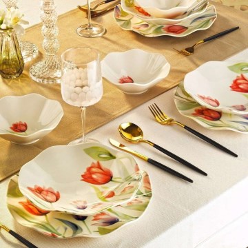 Jedálenská súprava 18 ks červená/zelená/biela/porcelán