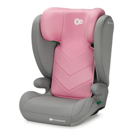Autosedačka Kinderkraft je zobrazená v sivom prevedení s ružovou vložkou. Vložka má prešívanie v tvare šípok. Na opierke hlavy je logo „Kk“.
