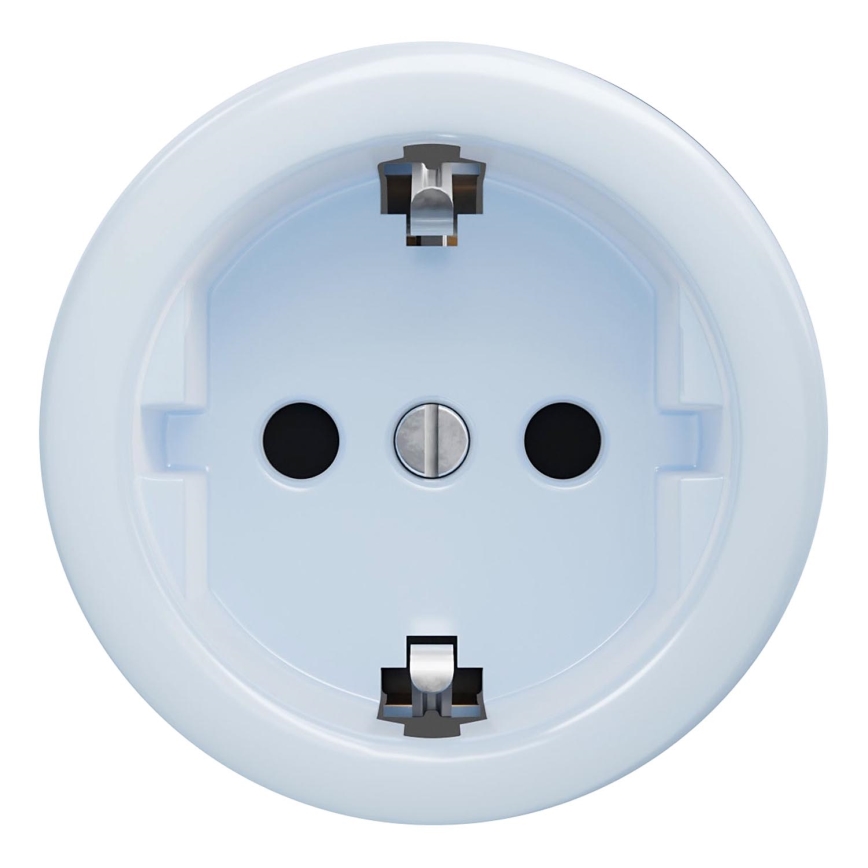 Elektrická zásuvka, svetlomodrej farby, je umiestnená na bielom pozadí. Zásuvka má dva otvory pre elektrickú vidlicu a dve kovové svorky.