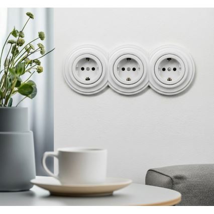 Kliklap - Trojitá retro domová zásuvka s rámikom SCHUKO 230V snehobiela
