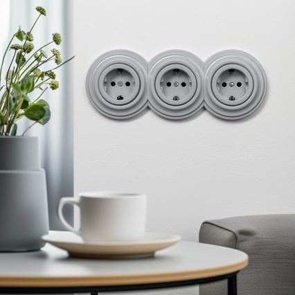 Kliklap - Trojitá retro zásuvka do domácnosti s rámčekom SCHUKO 230V sivá
