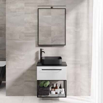 Kúpeľňové zrkadlo BORGSTED 60x80 cm čierne