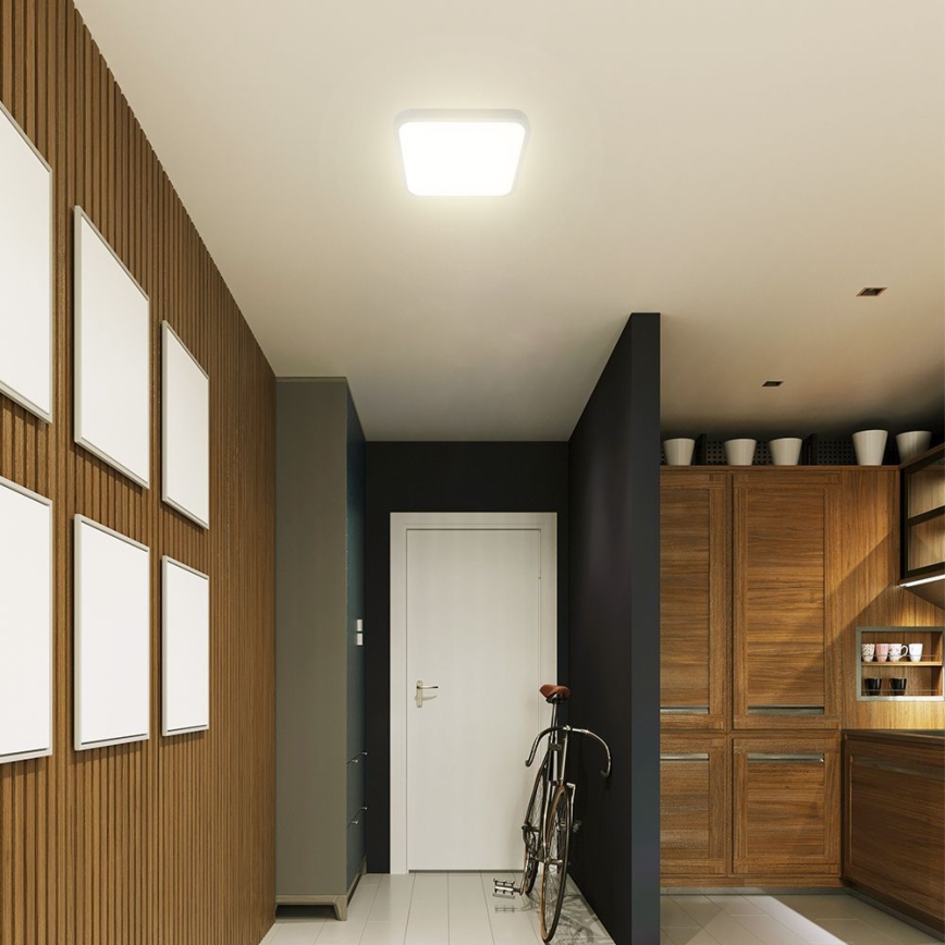 LED Kúpeľňové stropné svietidlo so senzorom SAMSUNG CHIP LED/18W/230V IP44 4000K 29x29 cm biela + diaľkové ovládanie