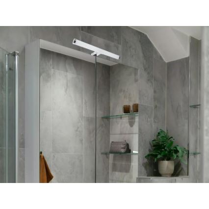 LED kúpeľňové zrkadlové osvetlenie LED/8W/230V 30 cm IP44 lesklý chróm