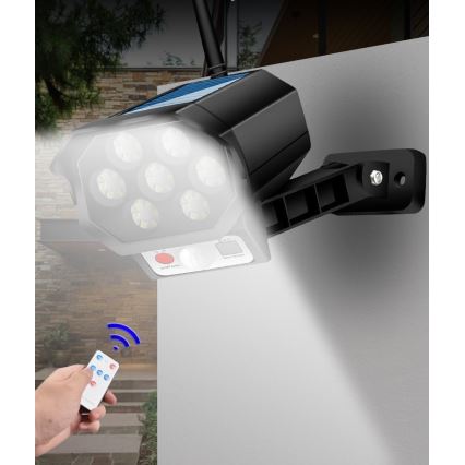 LED Maketa bezpečnostnej kamery so senzorom a so solárnym panelom LED/5W/5,5V 800 mAh IP65 + diaľkové ovládanie