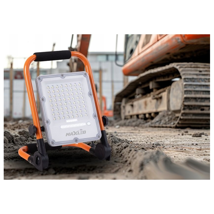 LED stmievateľný nabíjateľný reflektor so statívom LED/100W/3,2V 4500K 10000 mAh IP65 oranžový