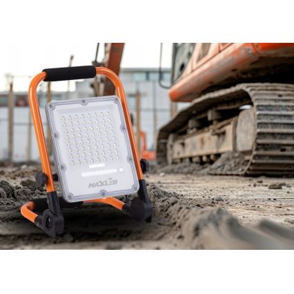 LED stmievateľný dobíjateľný reflektor so stojanom LED/50W/3,2V 4500K 5000 mAh IP65 oranžový