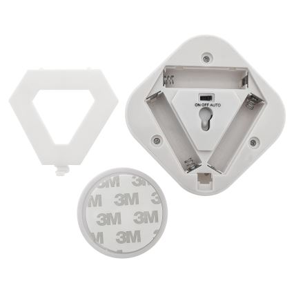 LED nočné svetlo so senzorom LED/0,5W/4,5V 3xAAA biele