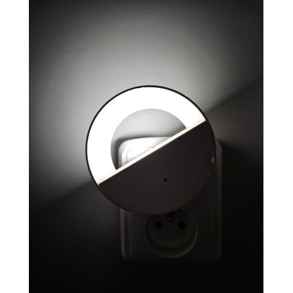 LED Nočné svetlo so senzorom súmraku LED/0,5W/230V biela