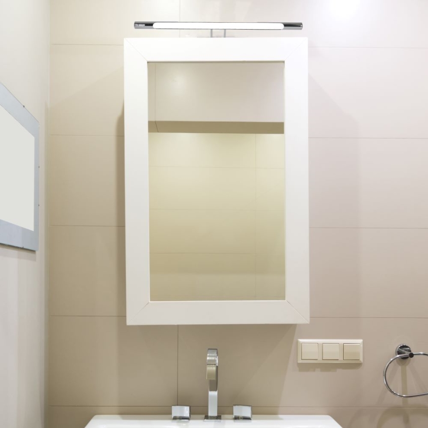 LED Osvetlenie zrkadla LED/9W/230V 3000K 50cm lesklý chróm