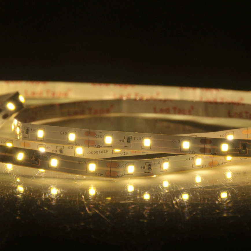 LED Pásik 5m LED/10W/12V IP20 3300K