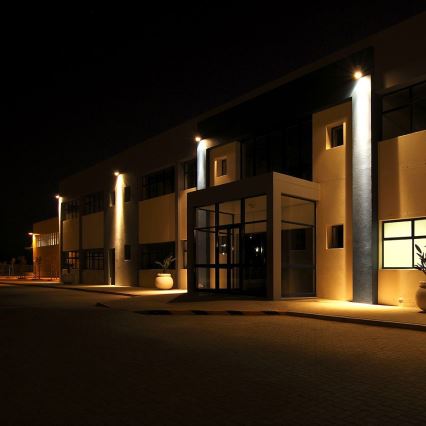 LED Reflektor LED/100W/230V 4000K IP65 čierna