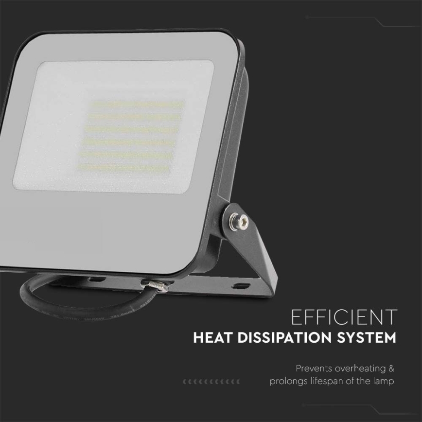 LED Reflektor LED/50W/230V 4000K IP65 čierna
