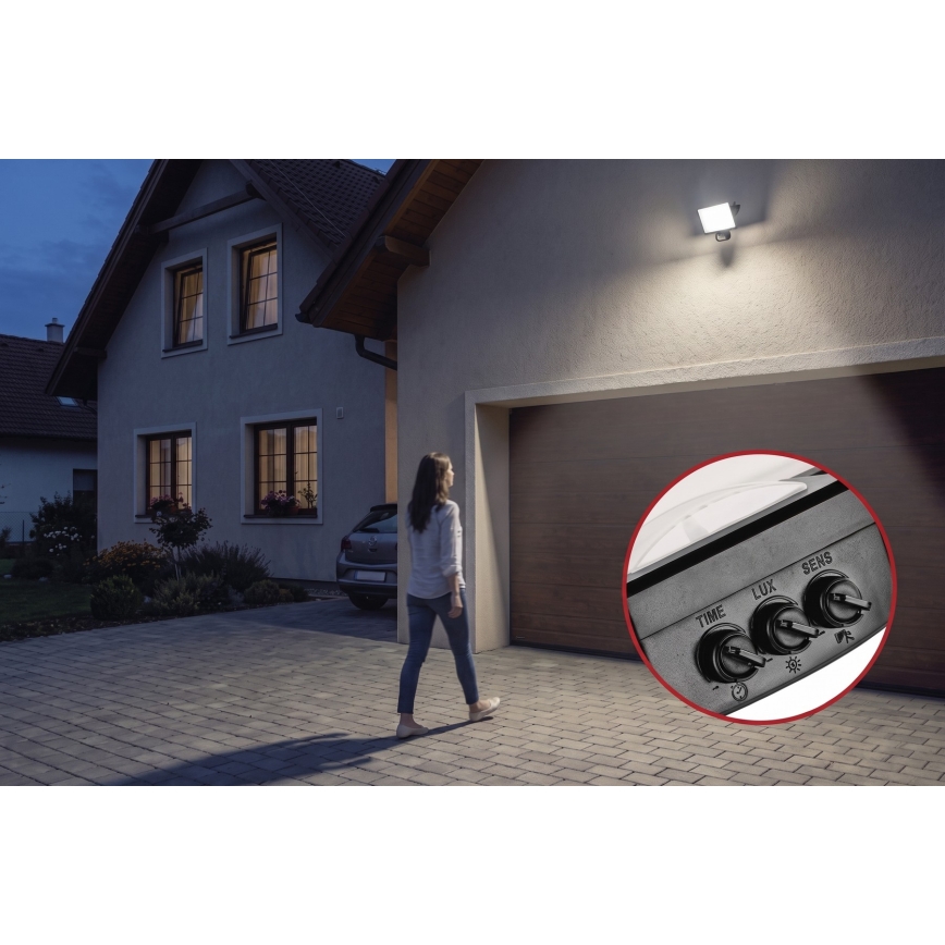LED reflektor s pohybovým a súmrakovým senzorom TAMBO EVO LED/30W/230V 4000K IP44 čierny