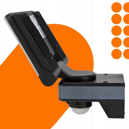 LED reflektor so snímačom pohybu a súmraku LED/44W/230V 4200K IP54 čierna