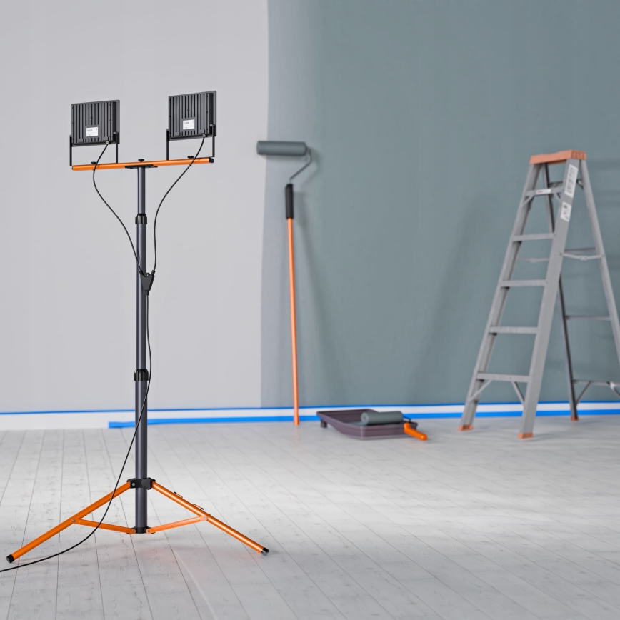 LED reflektor so stojanom 2xLED/100W/230V 4500K IP65 čierna/oranžová