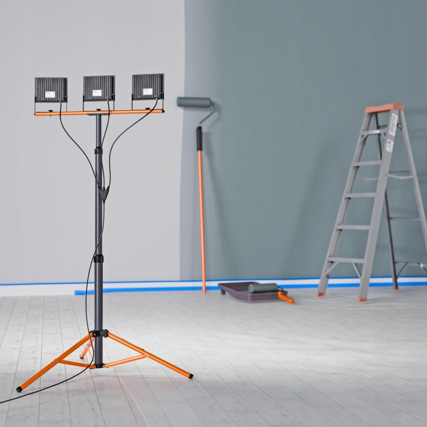 LED reflektor so stojanom 3xLED/50W/230V 4500K IP65 čierna/oranžová