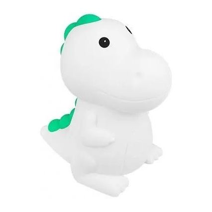 Biela plastová hračka dinosaura sedí na bielom pozadí. Dinosaurus má zelené detaily na hlave a chvoste.