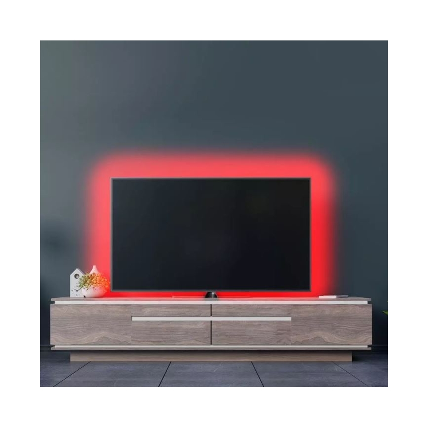LED páska je navinutá na cievke. Páska obsahuje diódy RGB. K páske je pripojený kábel s konektorom.