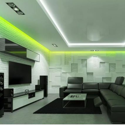 LED páska je navinutá na cievke. Páska obsahuje diódy RGB. K páske je pripojený kábel s konektorom.