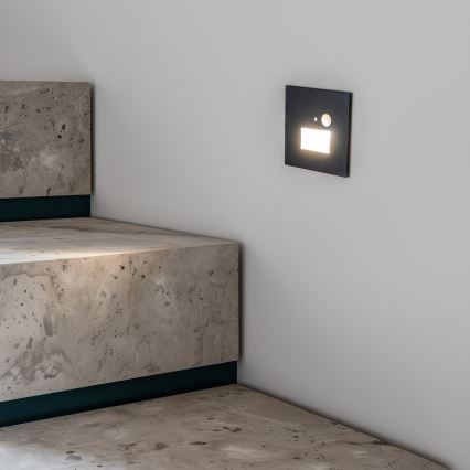 LED schodiskové svietidlo s pohybovým a súmrakovým senzorom LED/1,5W/230V 3000/4000/6000K antracit