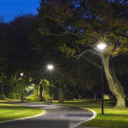 LED Solárna pouličná lampa so senzorom LED/10W/3,2V IP65 4000K 15000 mAh + diaľkové ovládanie