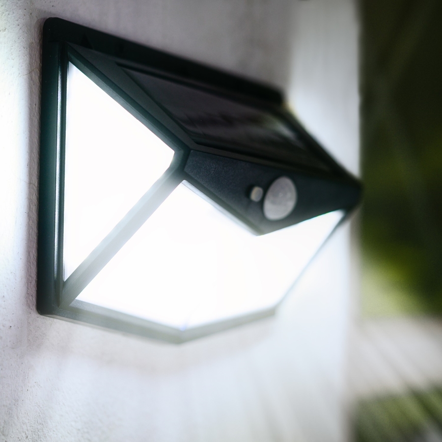 LED Solárne nástenné svietidlo so senzorom LED/1W/3,7V 6500K IP44