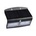 LED Solárne nástenné svietidlo so senzorom LED/7W/3,7V 4000K IP65 4000 mAh čierna