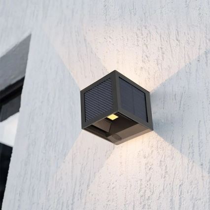 LED solárne nástenné svietidlo so senzorom LED/9W/3,7V 3000/4000/6000K IP65 2600 mAh čierne