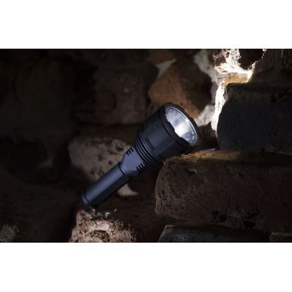 LED Stmievateľná nabíjacia baterka LED/30W/5V IPX7 3000 lm 4200 mAh