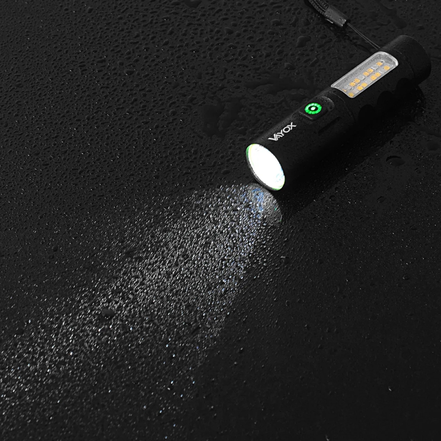 LED Stmievateľná nabíjacia baterka s červeným svetlom LED/5W/5V IPX4 250 lm 2000 mAh