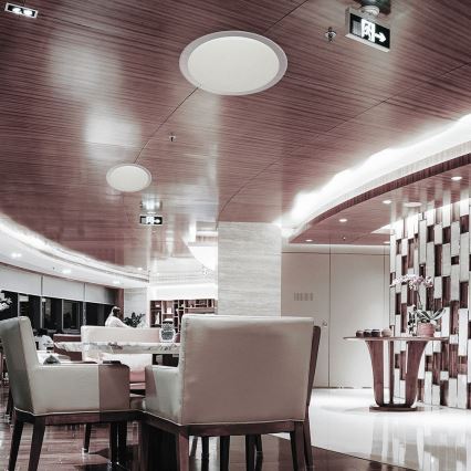 LED Stmievateľné stropné svietidlo LED/72W/230V 3000-6500K pr. 67 cm biela + diaľkové ovládanie