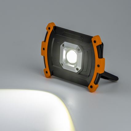 LED stmievateľný dobíjateľný reflektor LED/10W/5V USB 6500K IP44