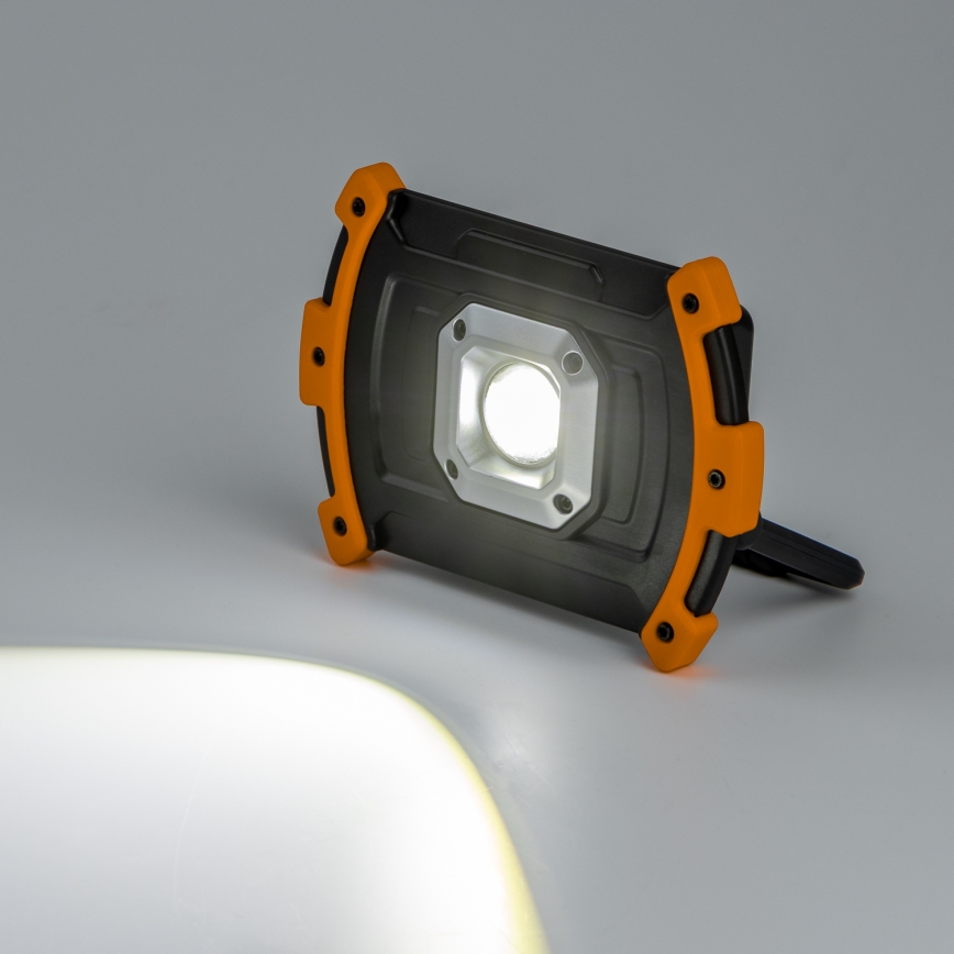 LED stmievateľný dobíjateľný reflektor LED/10W/5V USB 6500K IP44