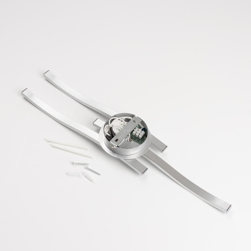 LED stropné svietidlo 3xLED/6W/230V 3000K strieborné