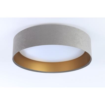 Stropné svietidlo svieti. Svietidlo je sivé, s okrajom zlata. Je pripevnené na bielom strope.