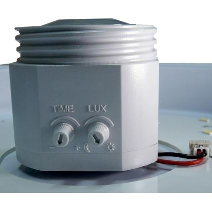 LED stropné svietidlo s pohybovým a súmrakovým senzorom LED/12W/230V pr. 29 cm biela