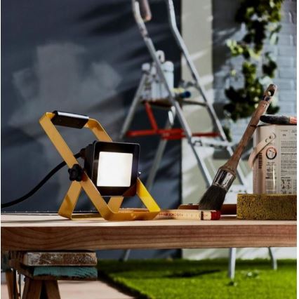 LED Vonkajší prenosný reflektor YONKERS LED/20W/230V IP65