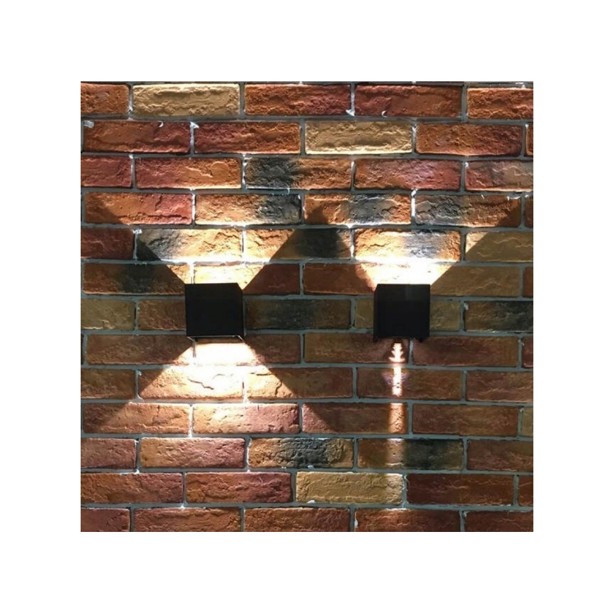 LED Vonkajšie nástenné svietidlo 2xLED/3W/230V IP54 čierna
