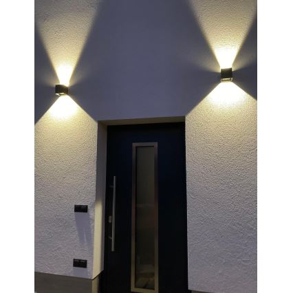 LED Vonkajšie nástenné svietidlo 2xLED/3W/230V IP54 čierna