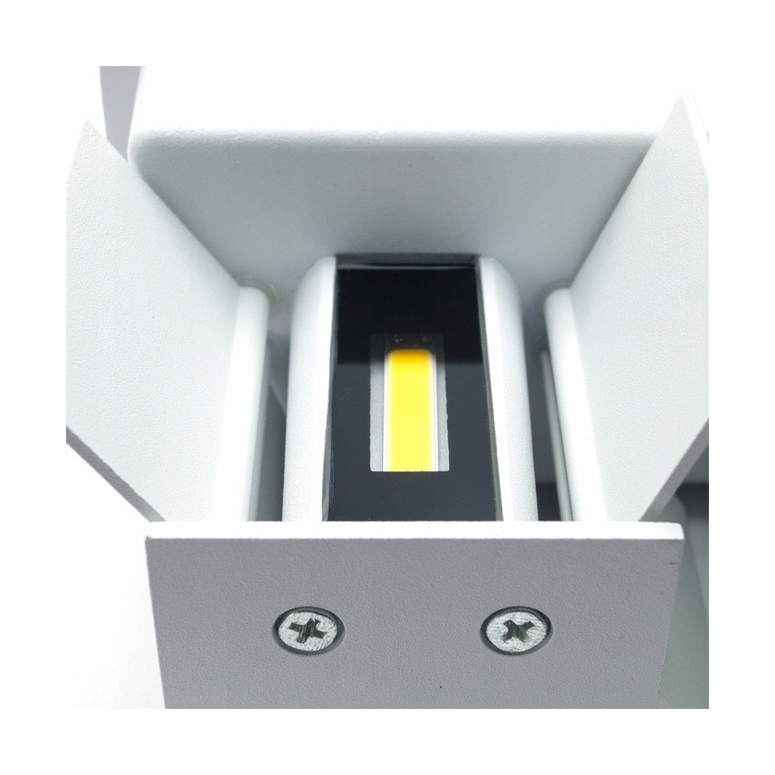 LED Vonkajšie nástenné svietidlo LED/12W/230V IP54 biela