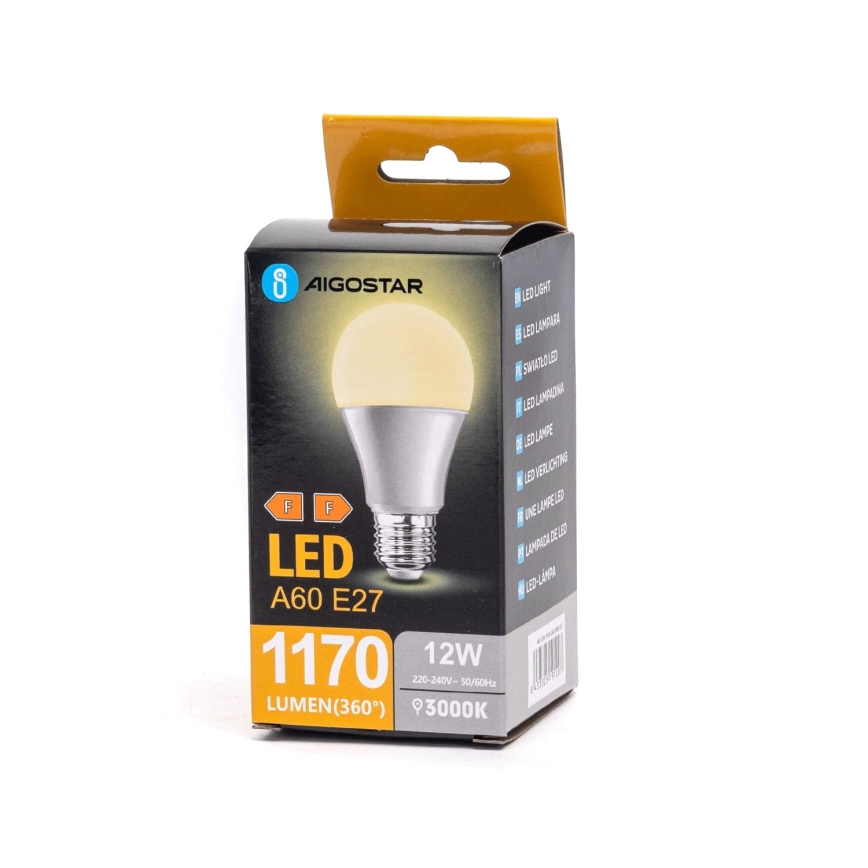 LED žiarovka A60 E27 značky Aigostar s výkonom 12W a svetelným tokom 1170 lúmenov je zabalená v kartónovej krabici. Krabica má označenie 3000K a 220-240V - 50/60Hz.