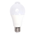 LED žiarovka so snímačom pohybu a súmraku A60 E27/15W/230V 3000K - Aigostar