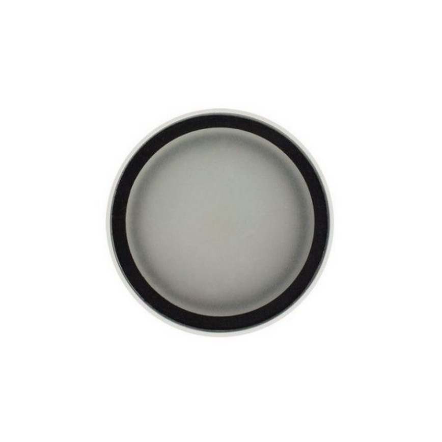 Svetlošedý kruhový difúzor s čiernym lemom je umiestnený na bielom pozadí.