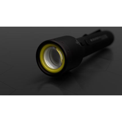 Ledlenser P9R Core - stmievateľná nabíjateľná LED baterka, 4800 mAh, IP68, 1000 lm, 20 h