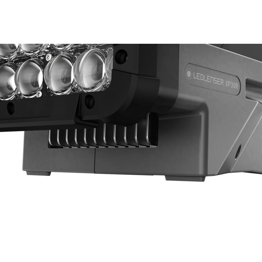 Ledlenser XP30R - stmievateľná nabíjateľná LED baterka, 5000 mAh, IP54, 32000 lm, 16 h, sivá