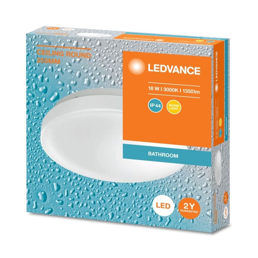LED svietidlo LEDVANCE je zabalené v krabici. Svietidlo je určené do kúpeľne, má 18 W, 3000K farbu svetla a svetelný tok 1350 lm. Je okrúhle, s krytím IP44 a má dvojročnú záruku.