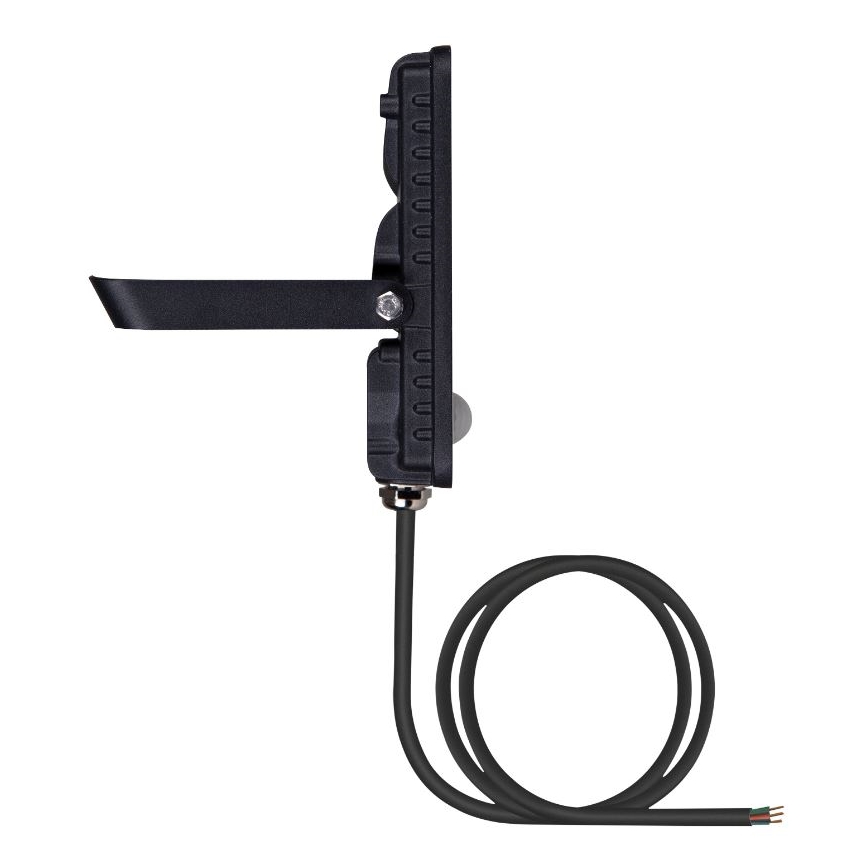 Čierne LED svetlo s pohybovým senzorom je zobrazené zboku. Svetlo má nastaviteľný držiak a je pripojené k čiernemu káblu s viacerými vodičmi. Biele pozadie.